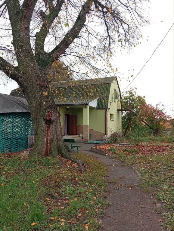 Large residential house for sale in the center of Kharkiv, metro K