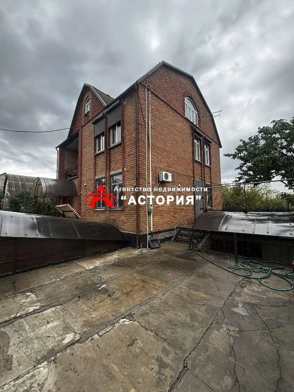 Sale of a spacious house in village of Baburka