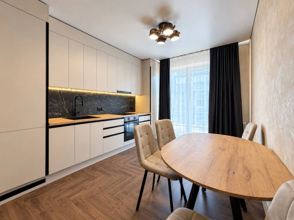 Продаж 1к квартири/ новий ремонт / 41 м2/Новий Ремонт