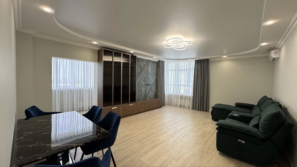 Продаж 3к квартири  пр- Лобановського Валерія 4-В Солом'янсь