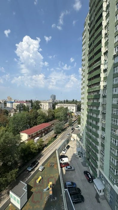 Продаж 3к квартири  пр- Лобановського Валерія 4-В Солом'янсь