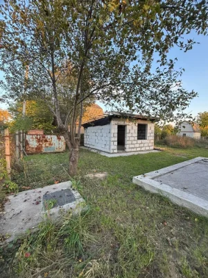 Land for sale: 10 acres with two buildings in Kropyvnytsky