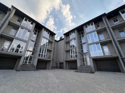 Продається 2-кімнатна новобудова з ремонтом, район ПРОСПЕКТ,