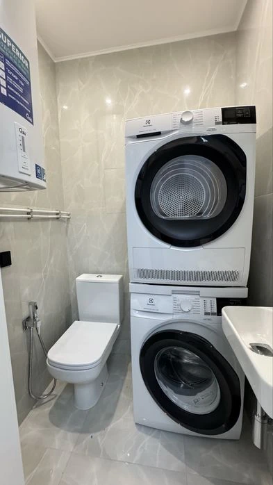 Продаж 3к квартири  пр- Лобановського Валерія 4-В Солом'янсь