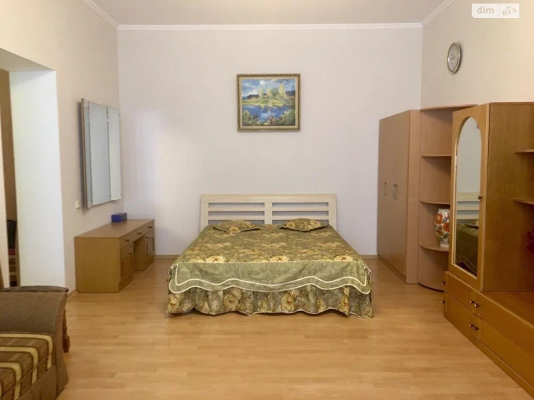 Long-Term Rental Apartment, Obolonnё