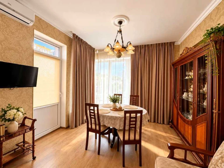 Apartment. Business Street, Kyiv