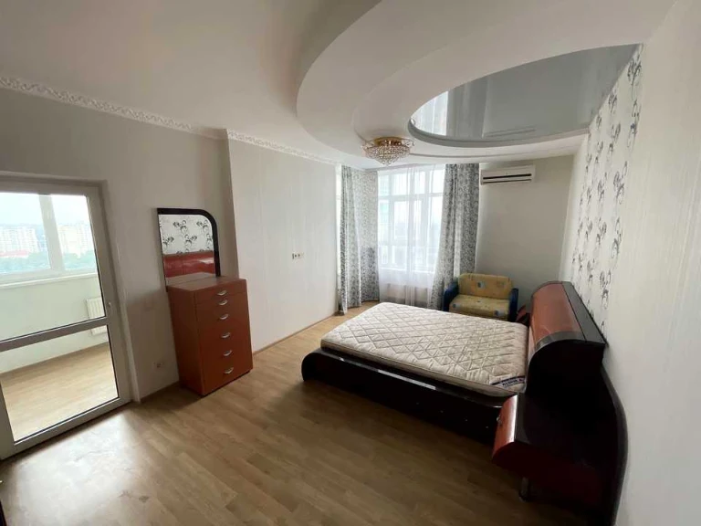 Apartment. Valeria Lobanovskogo Street, Kyiv
