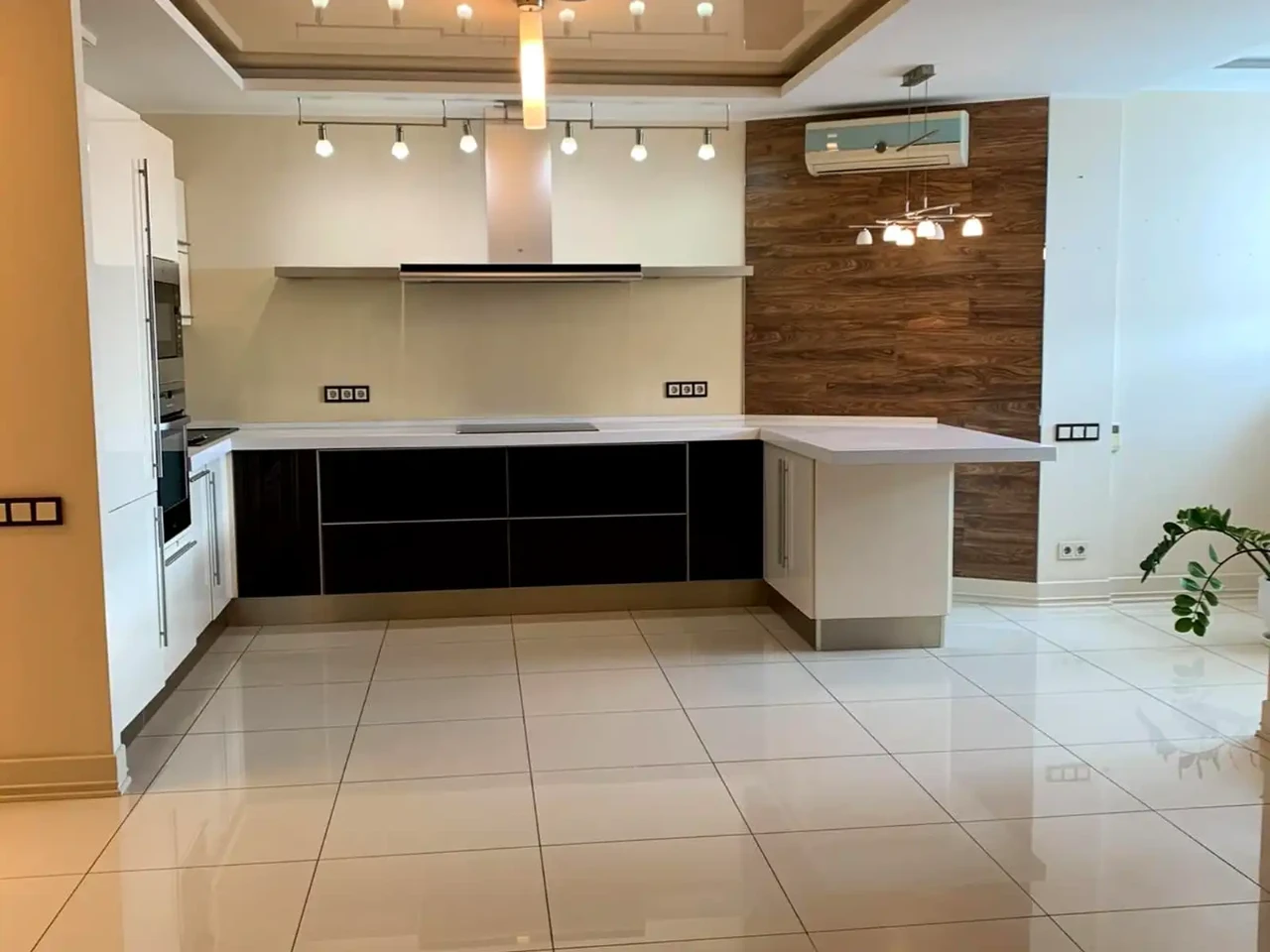 Сдается трехкомнатная квартира 97 м²