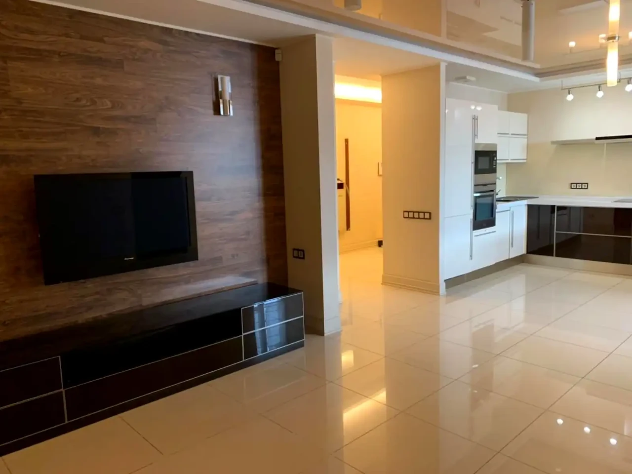 Сдается трехкомнатная квартира 97 м²