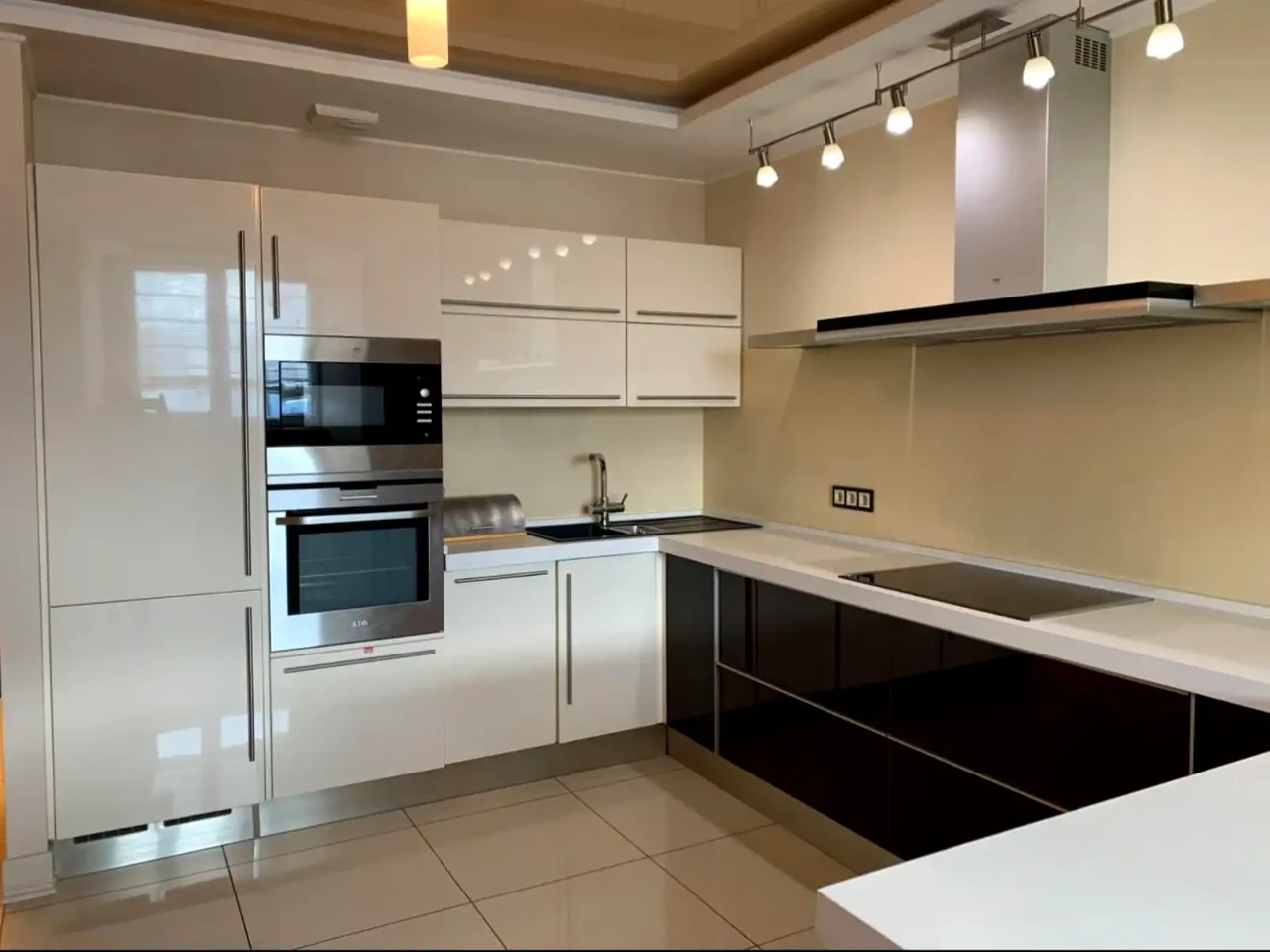 Сдается трехкомнатная квартира 97 м²