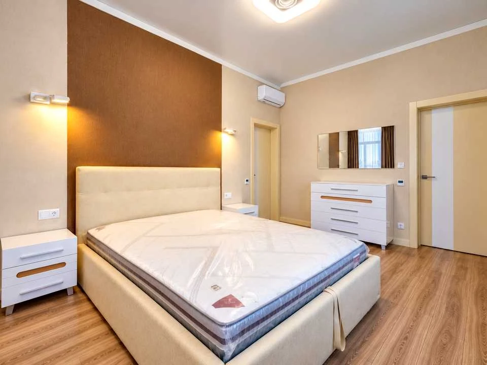Apartment. Ioanna Pavla II Street, Kyiv