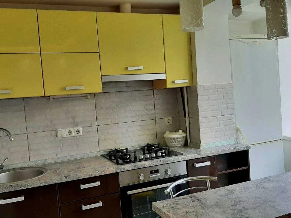 Квартира. Київ, Новогоспітальна вул.