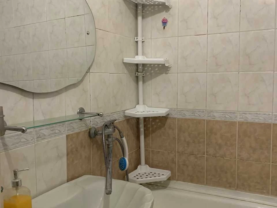 Квартира. Київ, Драгоманова вул.