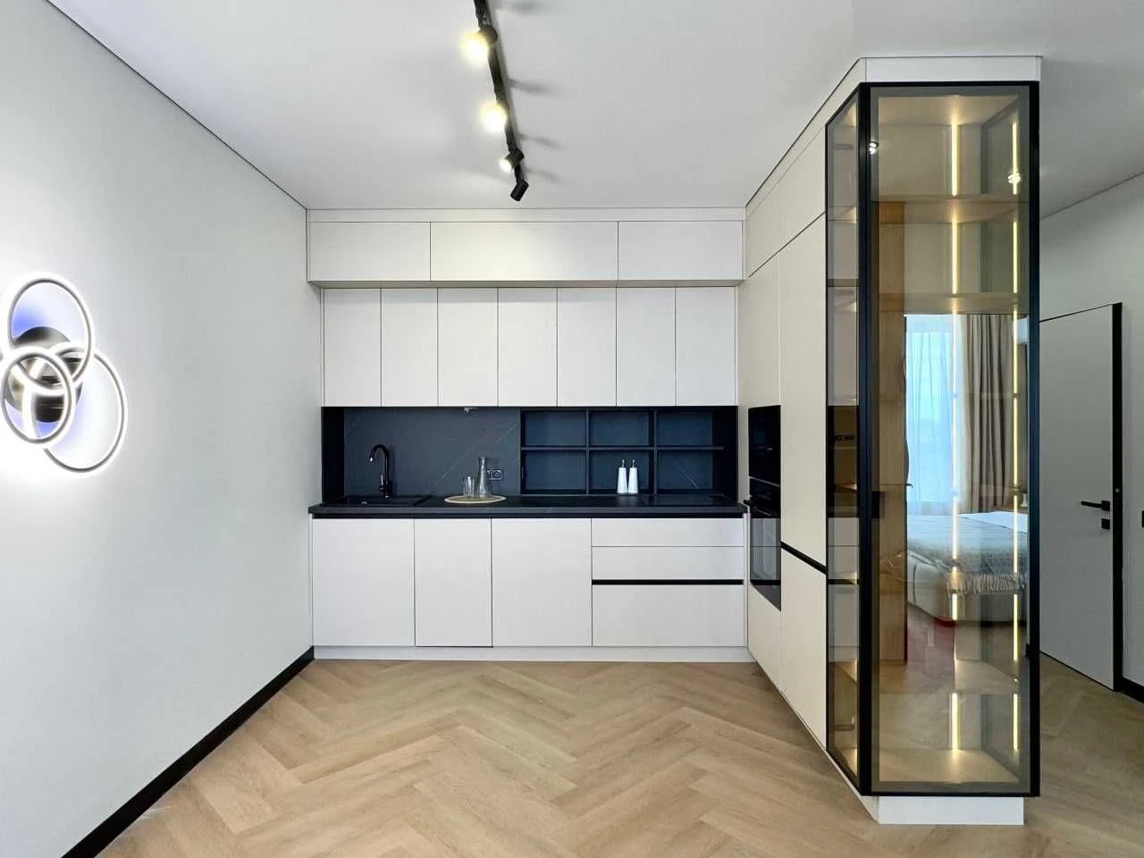 Seller. Sale of 1-bedroom apartment in OK'Land residential complex, Auckland, Air Force Avenue