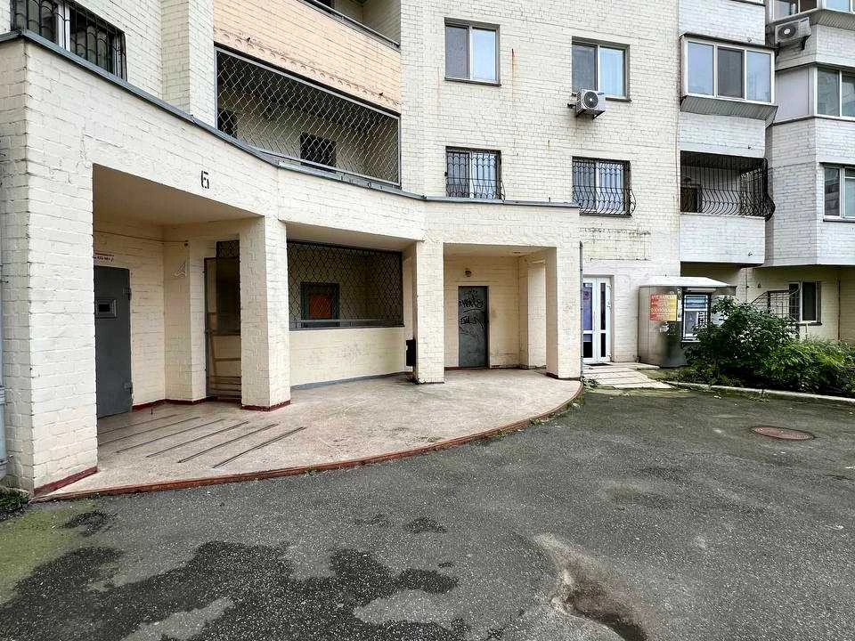 Квартира. Київ, Левка Лук'яненка вул.