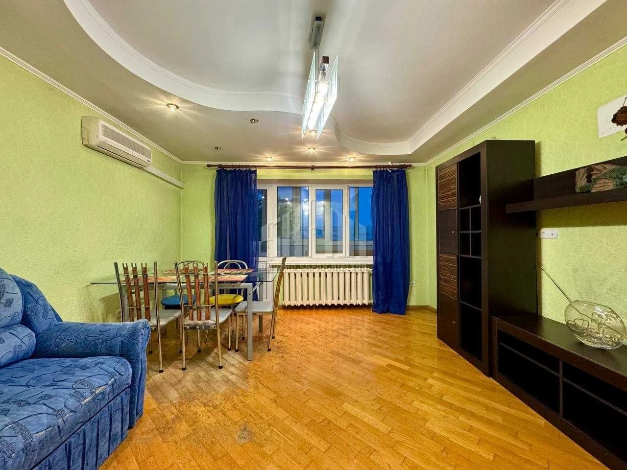 Sale of a cozy 3-room apartment (67 sq m) in the center of Kyiv, St.