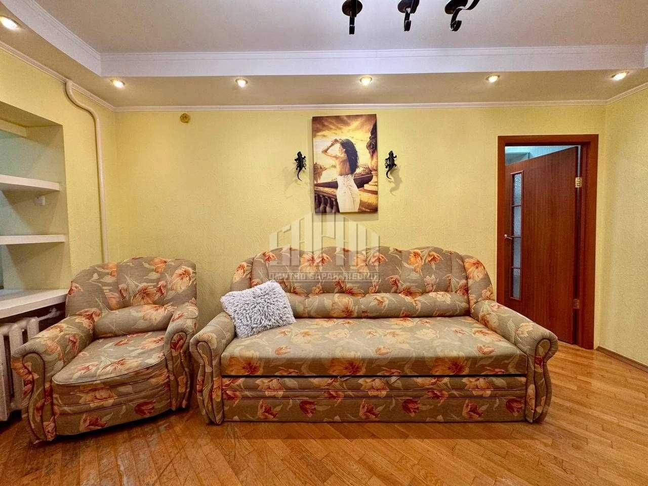 Sale of a cozy 3-room apartment (67 sq m) in the center of Kyiv, St.