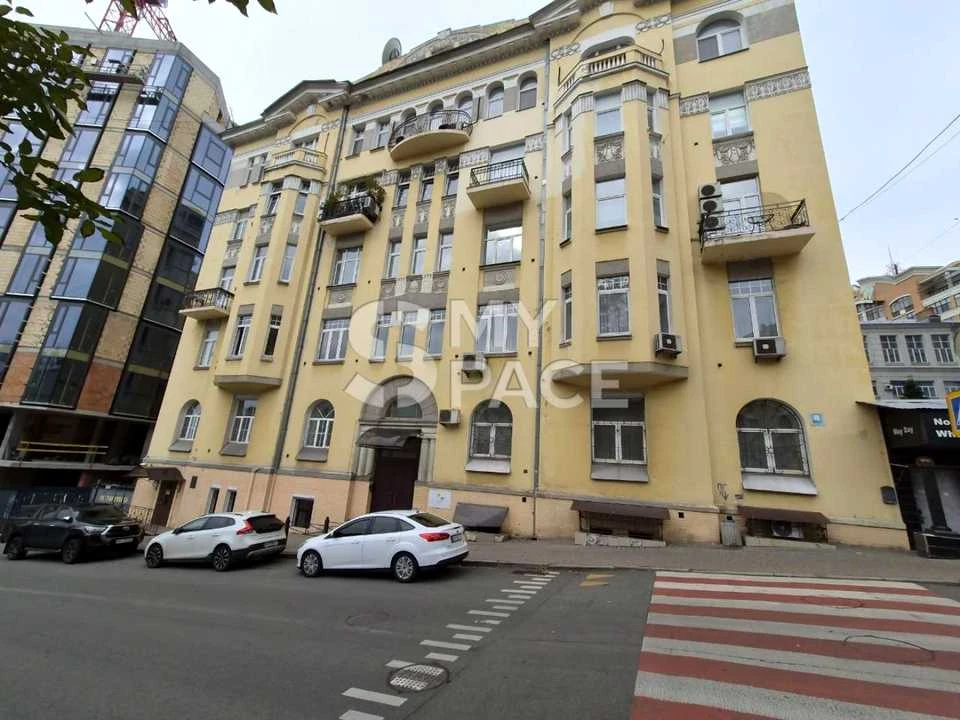 Квартира. Київ, Круглоуніверситетська вул.
