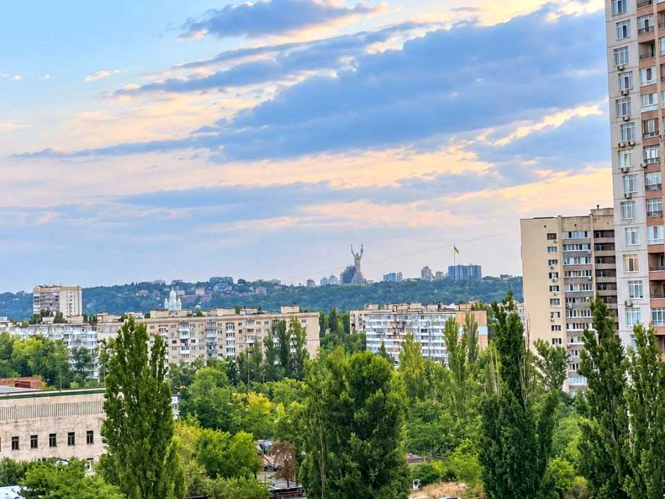 Квартира. Київ, Євгена Сверстюка вул.