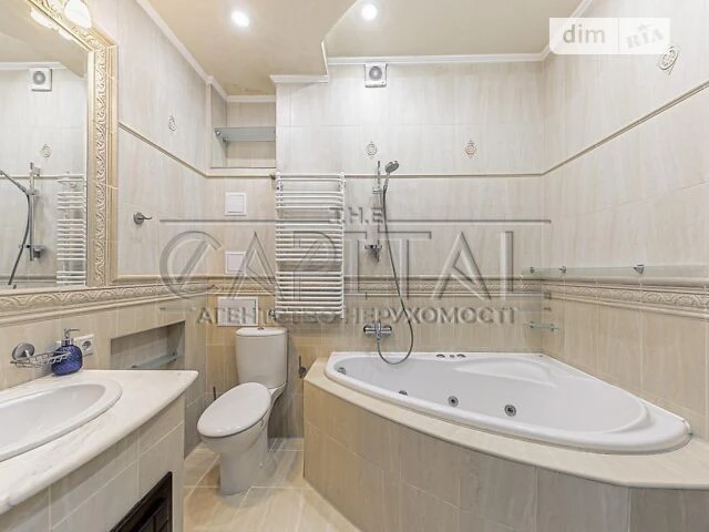Продажа 4к квартиры 121 кв. м по ул. Левка Лукьяненко 21 • I