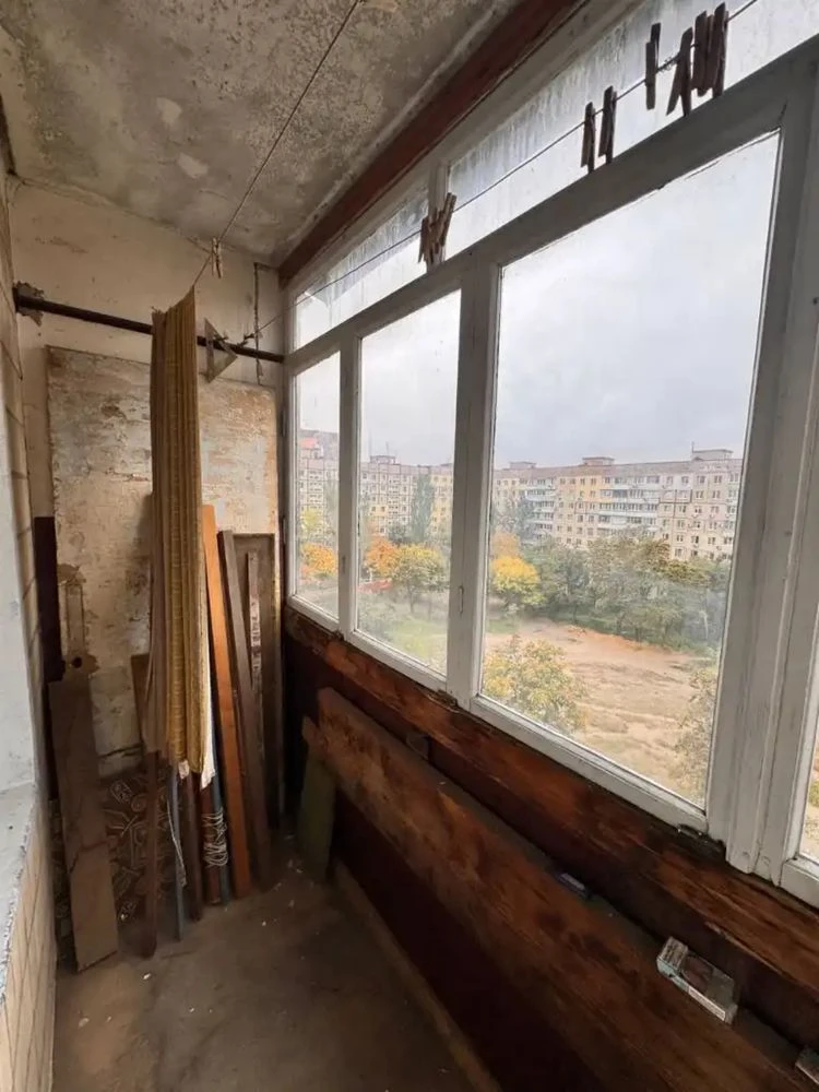 Продам 3-кімнатну квартиру в ЖК "Левобережний", в селі Караван, місте Берези