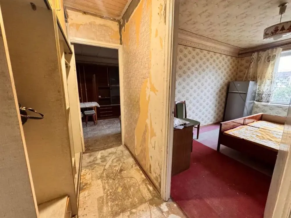 Продам 3-кімнатну квартиру в ЖК "Левобережний", в селі Караван, місте Берези
