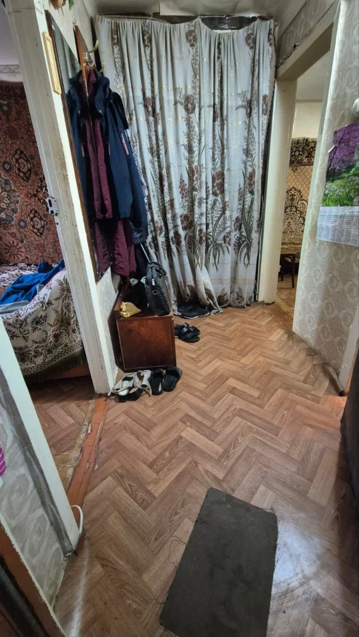 Продам 2к.кв. с раздельными комнатами в центре ХТЗ