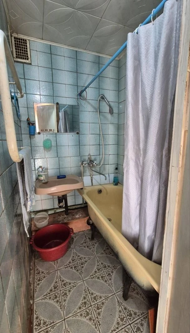 For sale 2-room apartment in Northern Saltove, Gv. Shirontsev Street (ATB market)