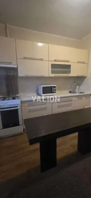 Продаж 1-к квартири вул. Семенівська 9