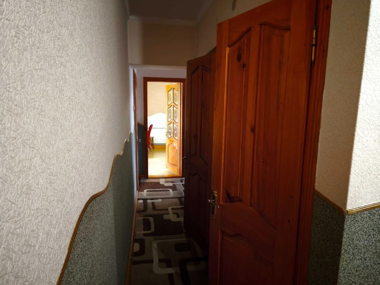 Продается трехкомнатная квартира в городе Самбір