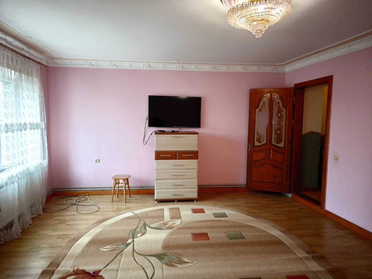 Продается трехкомнатная квартира в городе Самбір