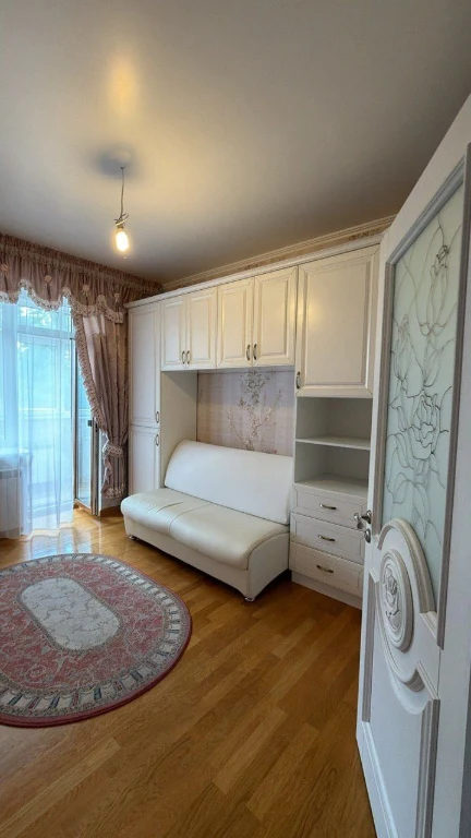 Sale of a 3-bedroom apartment on вул. Kruchelnitskoi / Truskavets