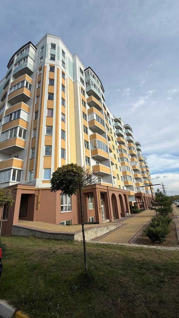 Bucha. 3-room apartment in a prime location. Suitable for state programs.