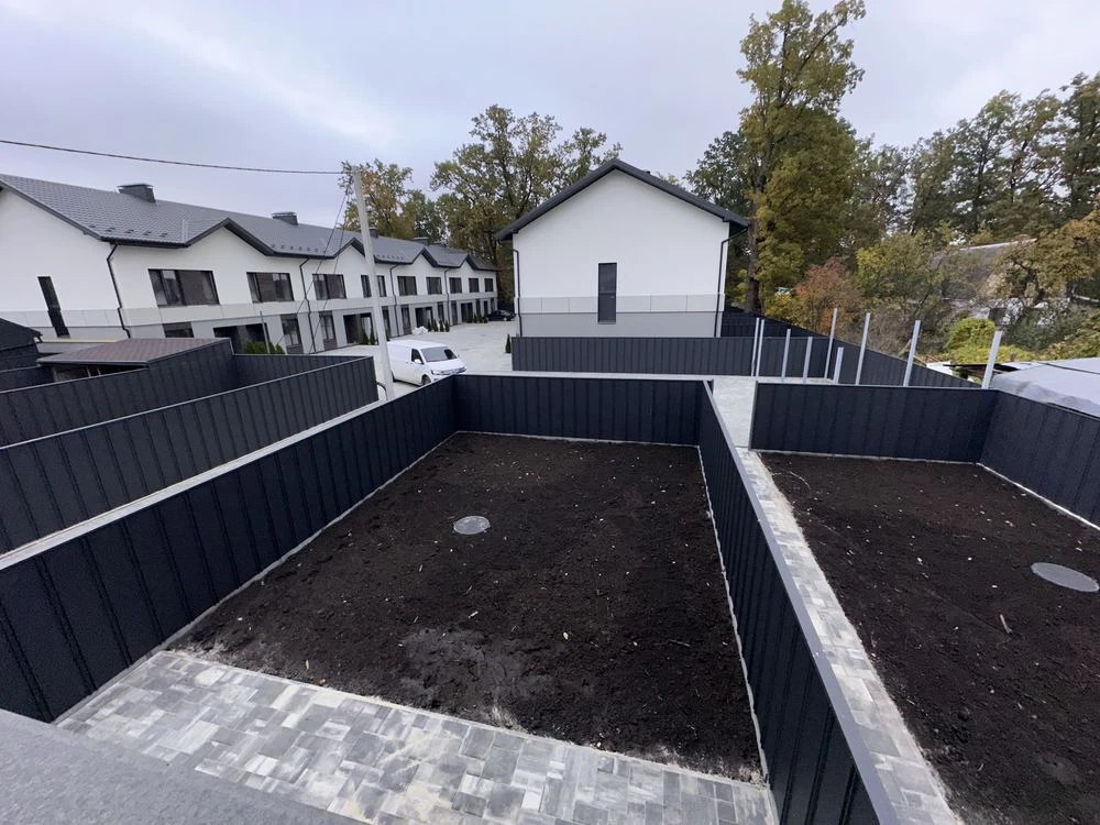 Duplex with gas and large plot. Ready. Central Park