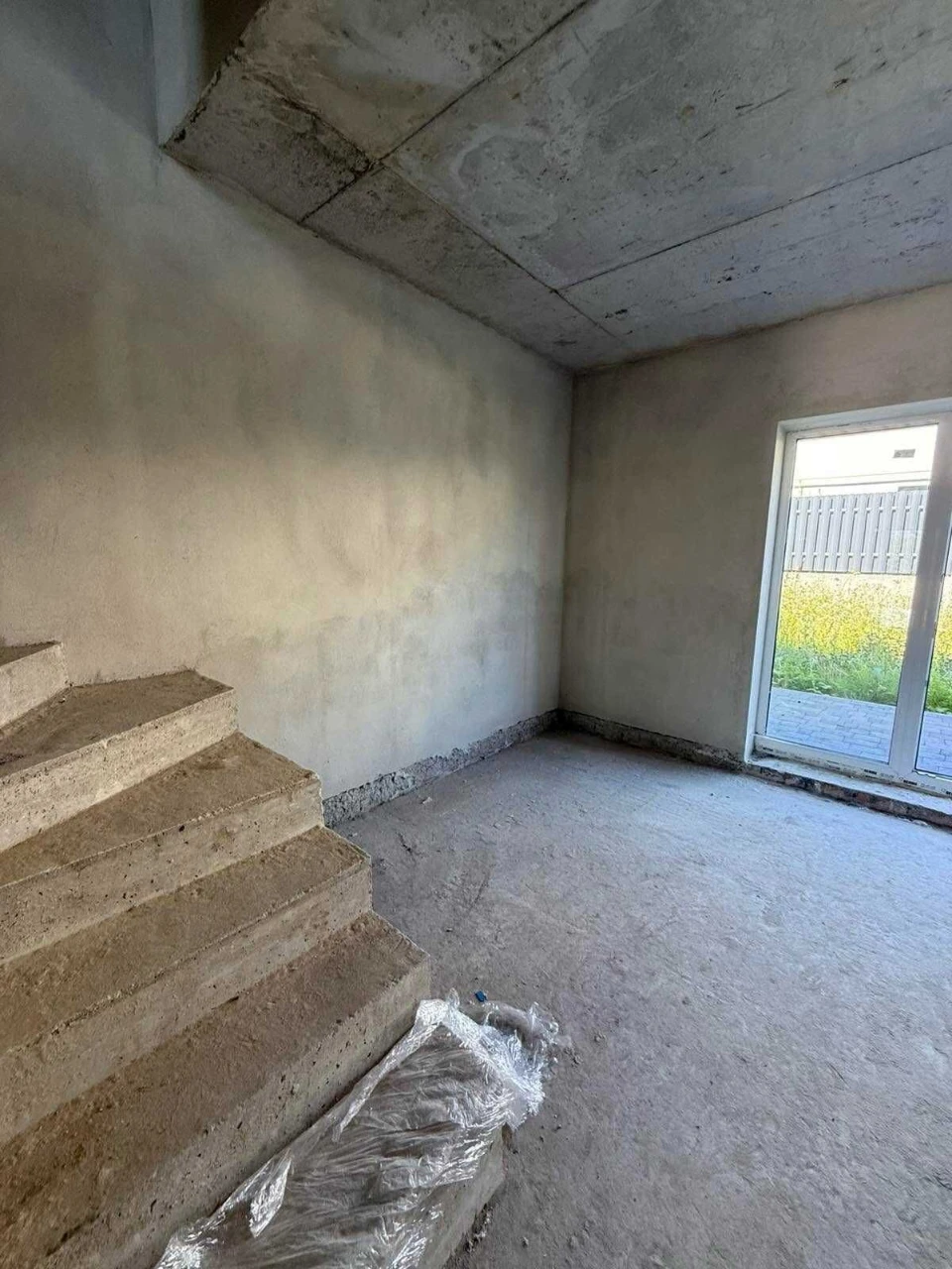 Продаж будинку в котеджному містечку Провесінь