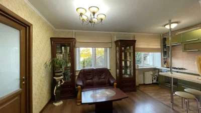 Продам 3к. квартиру на вул. Докова / Великий Фонтан / 5ст. В