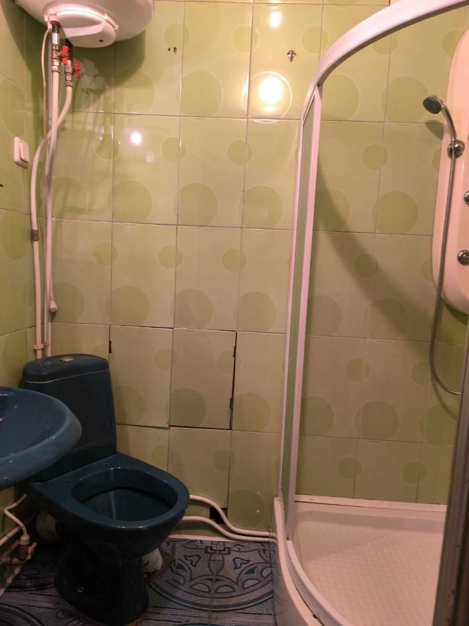 Best Price - Selling 3-room apartment with renovation on street