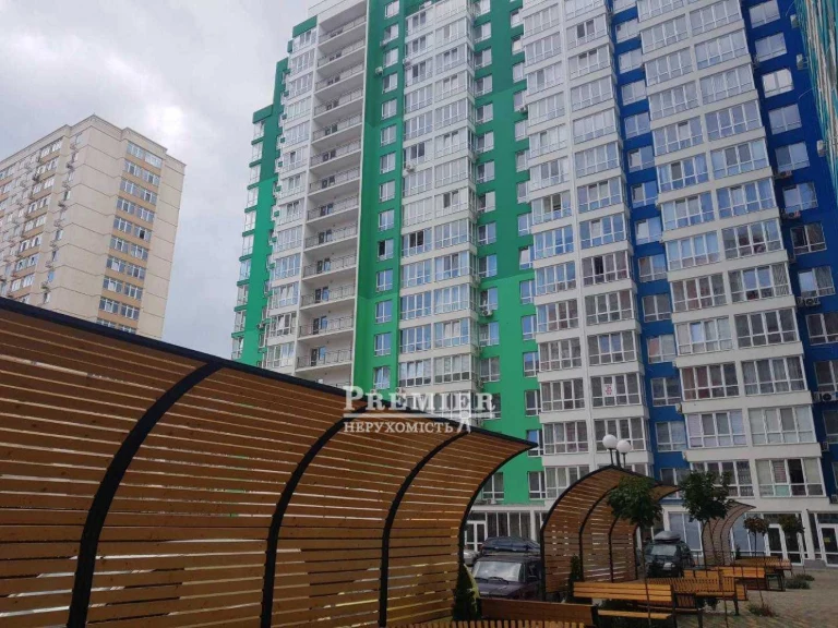 1-комнатная квартира на Таирова, панорамное окно, закрытый д