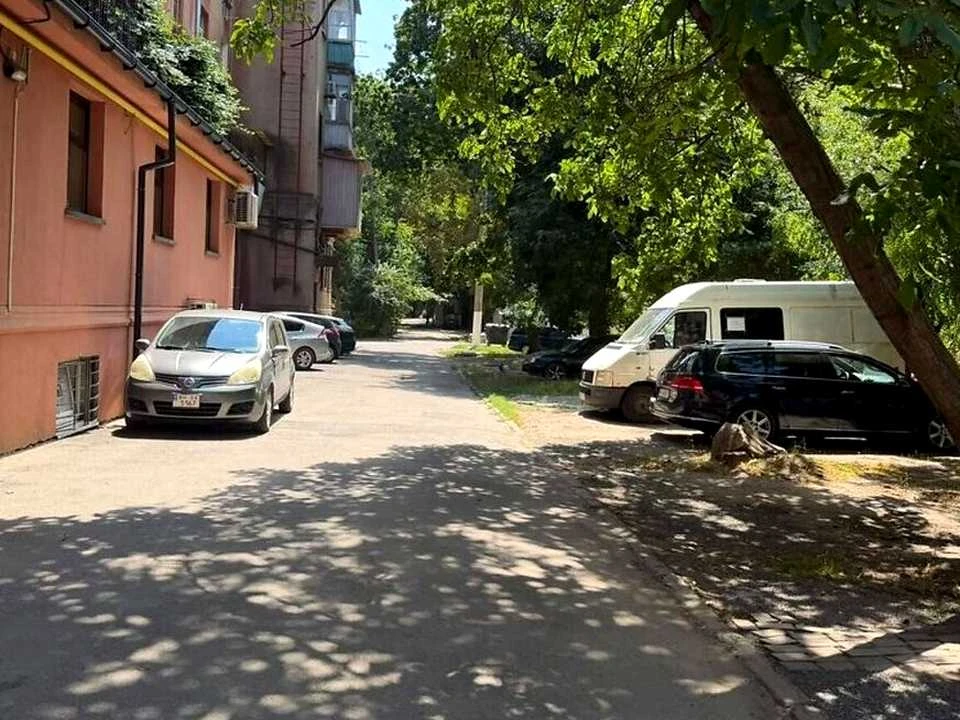 Квартира. Одеса, Середньофонтанська вул.