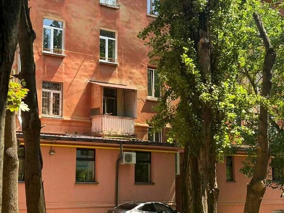 Квартира. Одеса, Середньофонтанська вул.