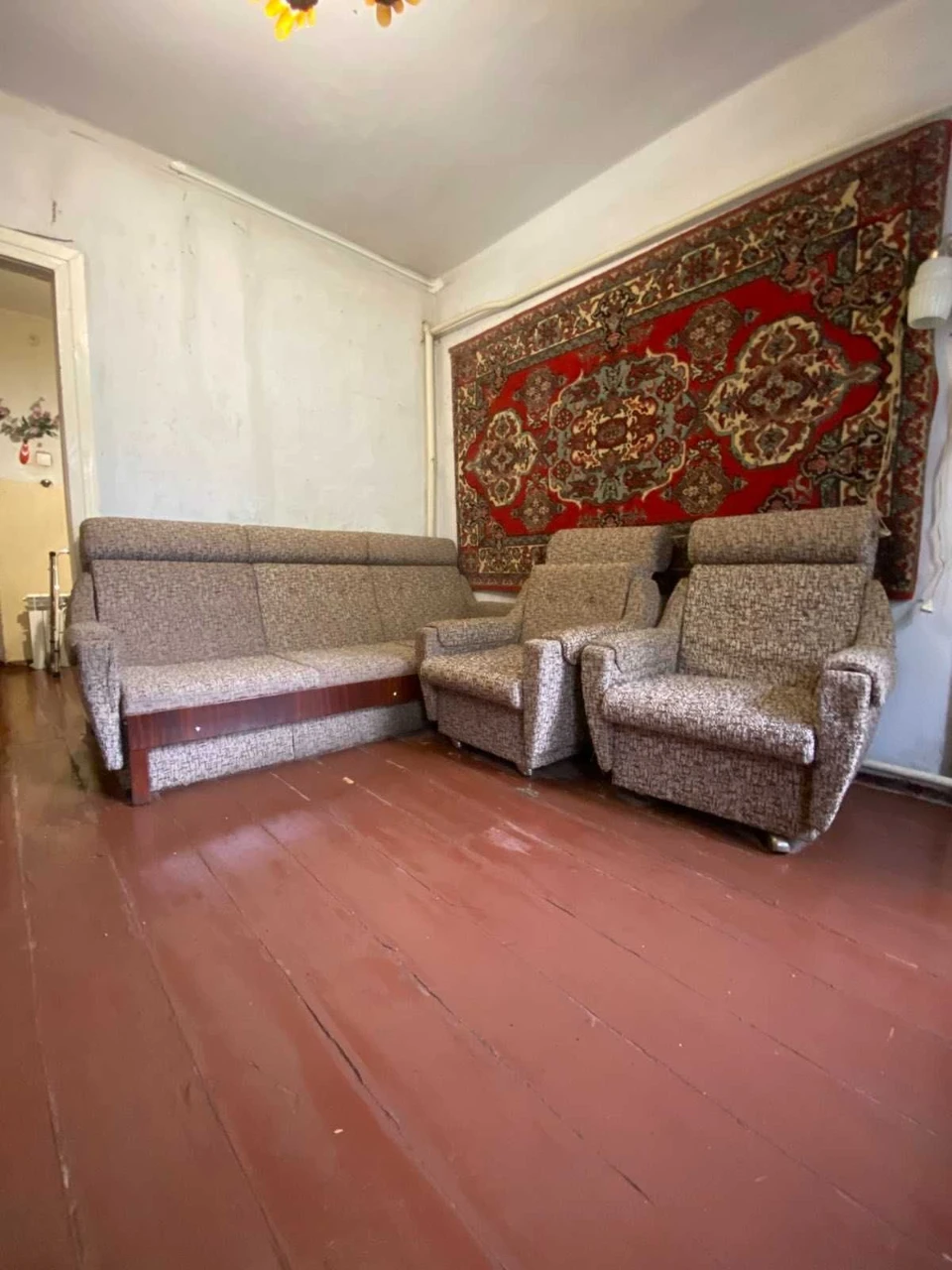 Продається половина будинку в Журавлівці.
