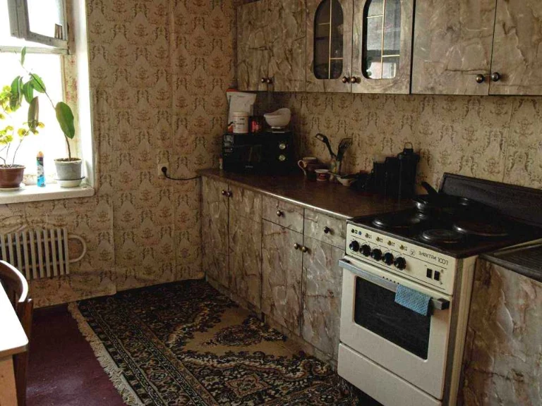 Apartment. Vinnytsia, Kotsubynskho Prospect.