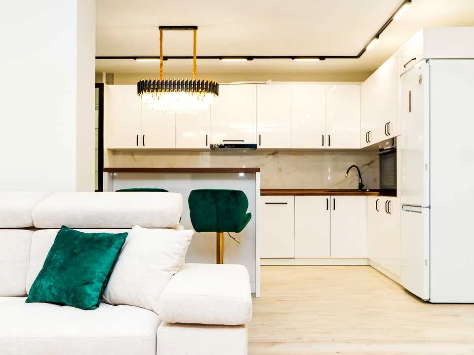 Apartment. Ivano-Frankivsk, Eugene Konovalets Street