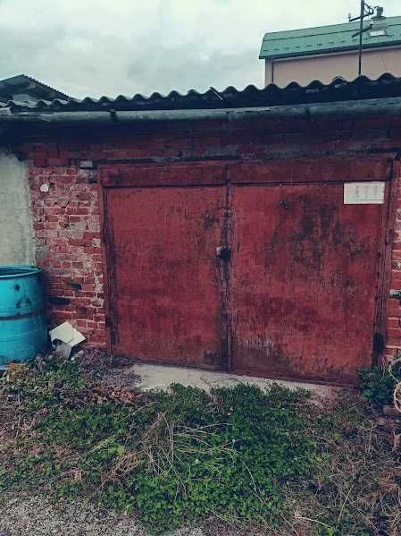 Продается кирпичный гараж