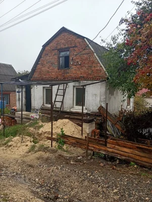 CHEAP SALE OF HOUSE WITH UTILITIES IN VILLAGE of Ruzhyanka -