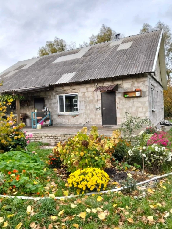 House for sale, two halves, 150 sq m, in the Pevtsi area