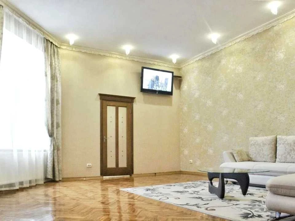 Apartment. Nikolay Kopernika st., Lviv