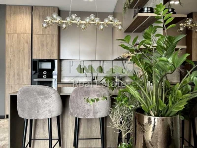 Apartment. Kyiv, Saperne Pole Street