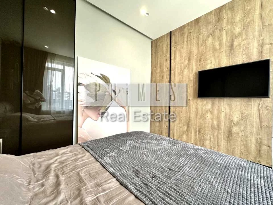 Apartment. Kyiv, Saperne Pole Street