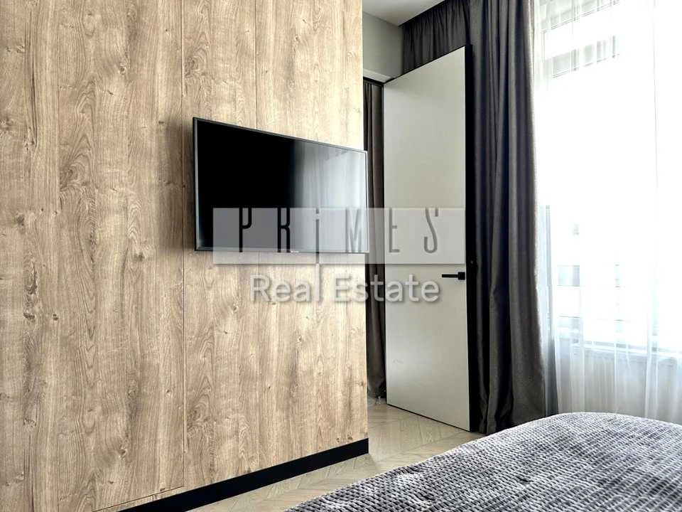 Apartment. Kyiv, Saperne Pole Street